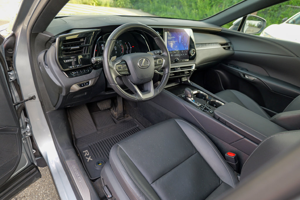 Used 2023 Lexus RX 350 Premium w/ Accessory Package AWD/4WD image 19