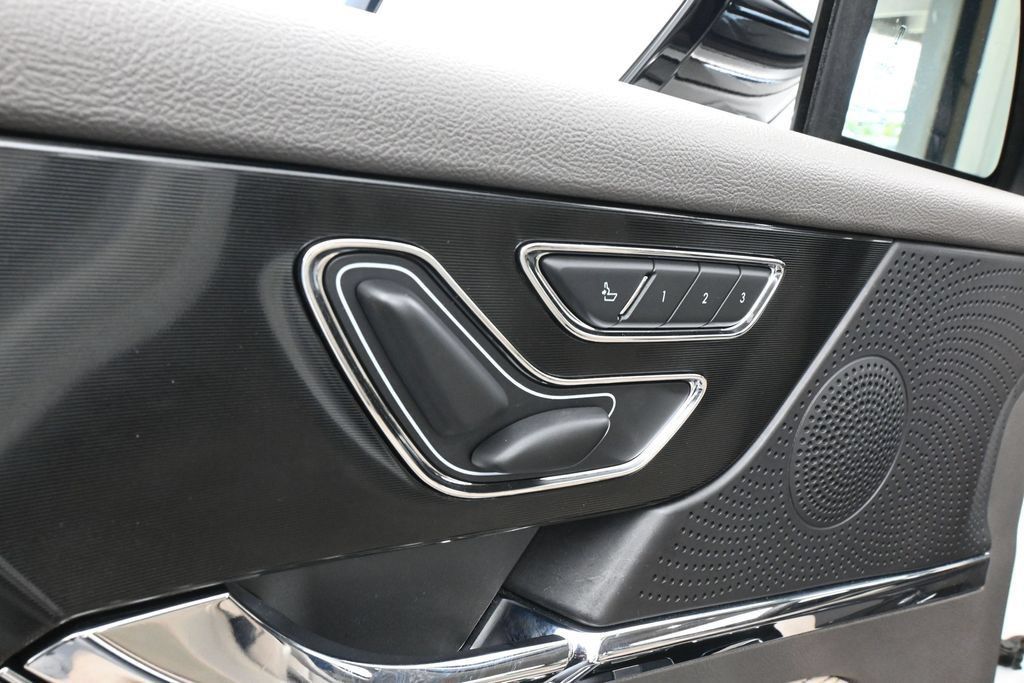 Used 2023 Lincoln Corsair FWD image 15