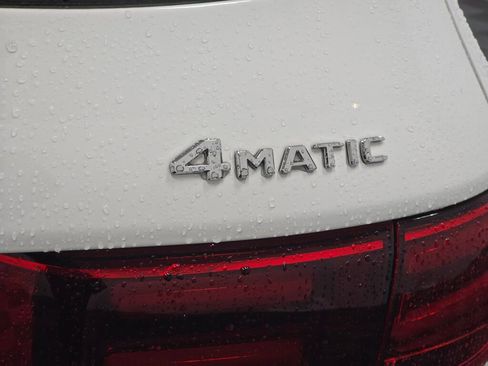 Used 2025 Mercedes-Benz GLB 250 4MATIC image 31