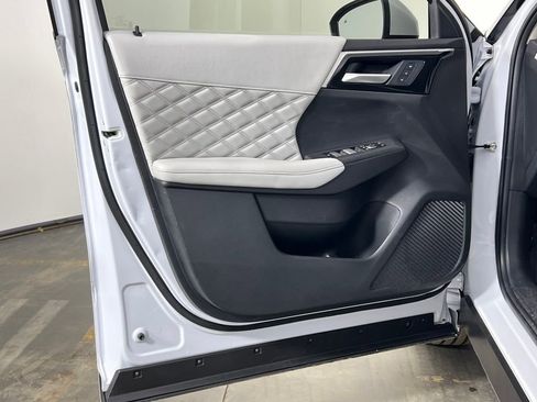 Used 2024 Mitsubishi Outlander SEL image 19