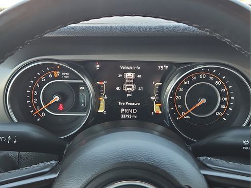 Used 2021 Jeep Wrangler Sport AWD/4WD image 18