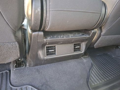 Used 2020 Chevrolet Silverado 1500 Custom w/ Custom Value Package image 12