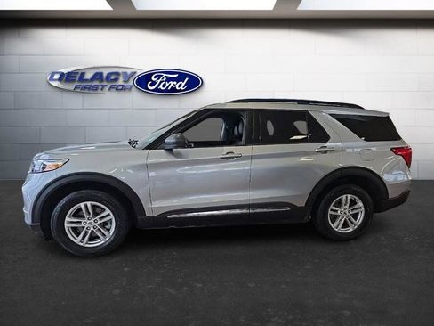 Used 2023 Ford Explorer XLT w/ Equipment Group 202A image 2