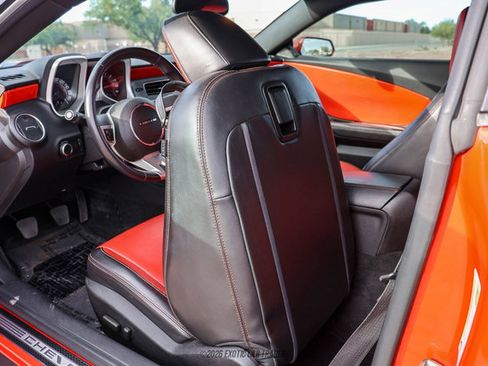 Used 2010 Chevrolet Camaro SS RWD image 56