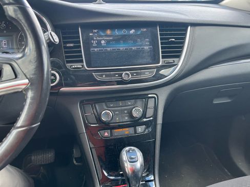 Used 2019 Buick Encore Preferred AWD/4WD image 10