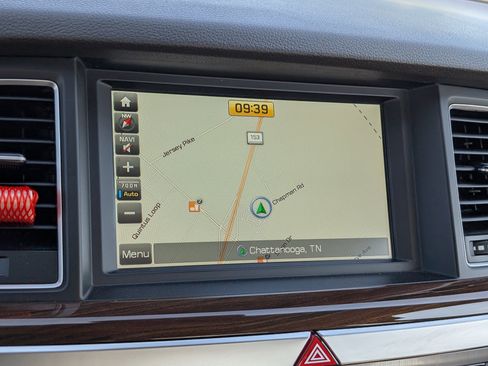 Used 2015 Hyundai Genesis 3.8 RWD image 16