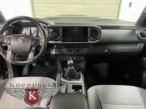 Used 2019 Toyota Tacoma TRD Sport AWD/4WD image 13