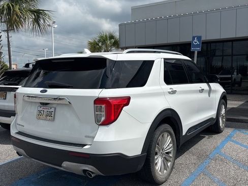 Used 2020 Ford Explorer Limited RWD image 3