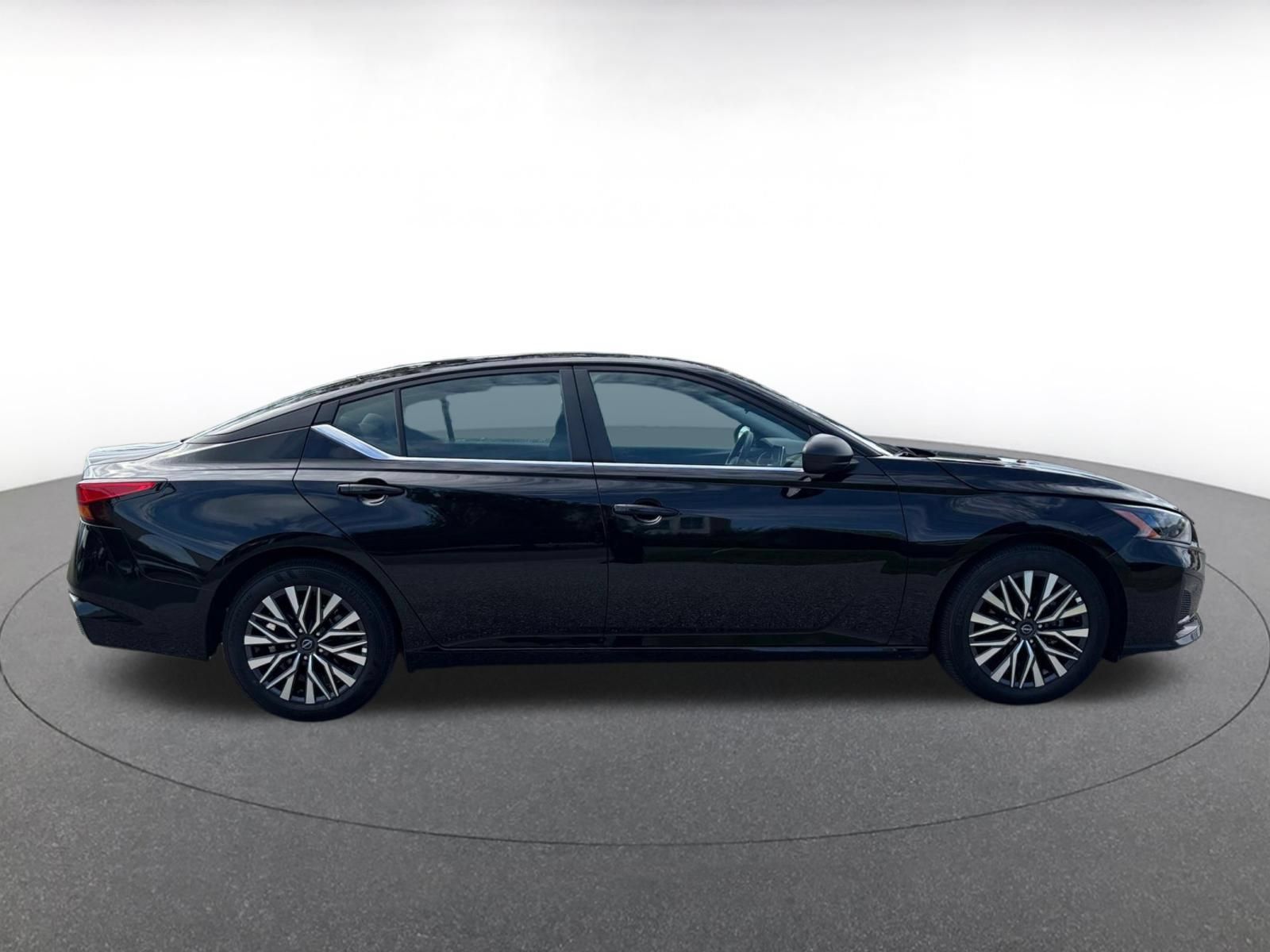 Used 2026 Nissan Altima 2.5 SV FWD image 14