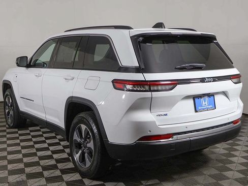 Used 2023 Jeep Grand Cherokee 4WD 4xe image 12