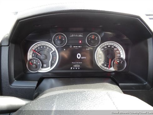 Used 2014 RAM 1500 Laramie w/ Convenience Group AWD/4WD image 18