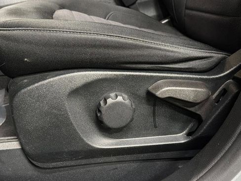 Used 2022 Ford Edge SE w/ Black Appearance Package image 21