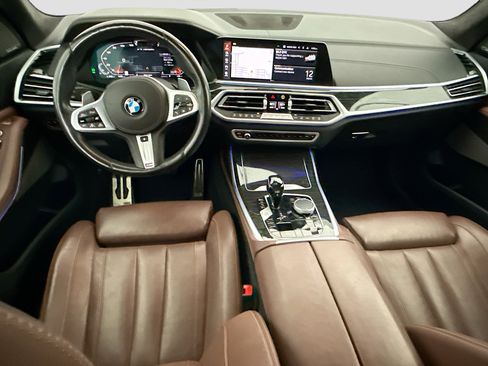 Used 2022 BMW X7 M50i image 16