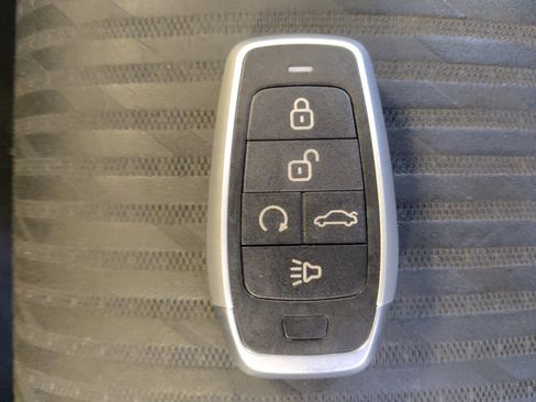 Used 2018 Nissan Altima 2.5 SV image 32