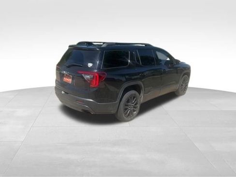 Used 2021 GMC Acadia SLT w/ Elevation Edition image 3