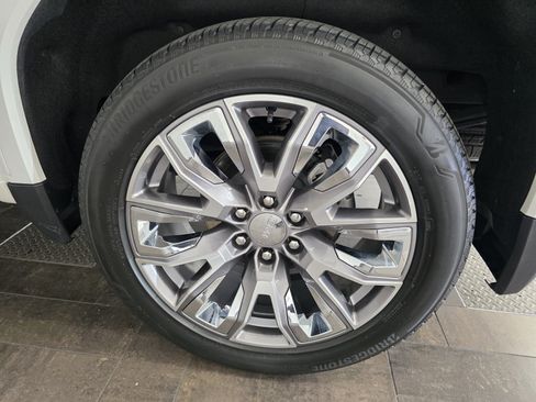 Used 2024 GMC Sierra 1500 Denali AWD/4WD image 15