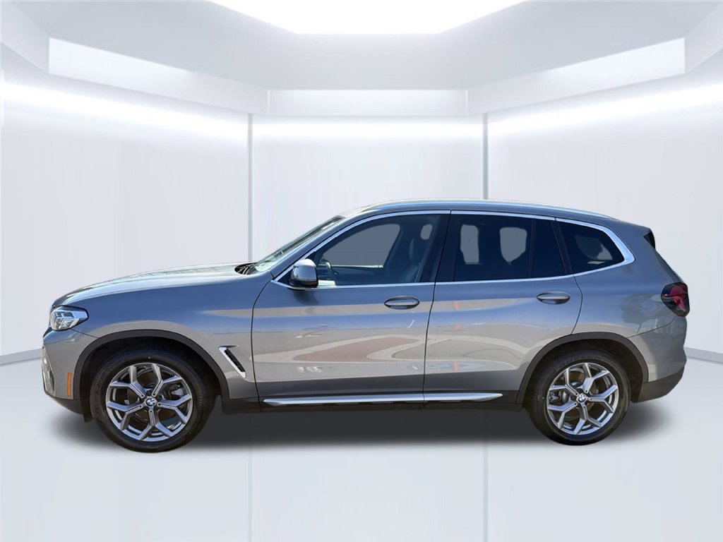 Used 2024 BMW X3 sDrive30i w/ Convenience Package RWD image 3