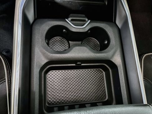 Used 2024 RAM 2500 Laramie AWD/4WD image 16