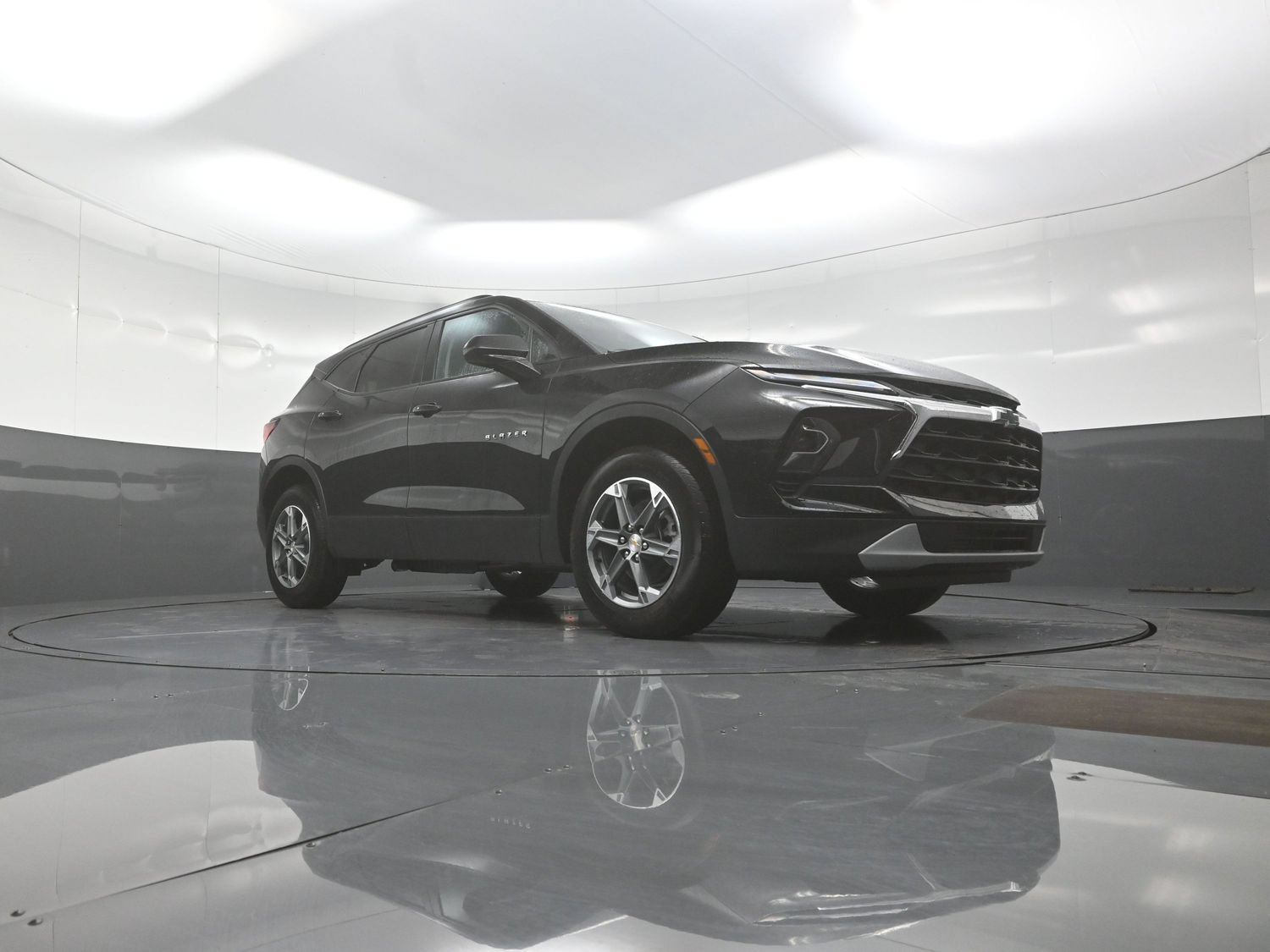 New 2026 Chevrolet Blazer LT w/ Convenience Package AWD/4WD image 9