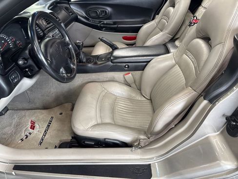 Used 2000 Chevrolet Corvette Convertible w/ Memory Pkg RWD image 26