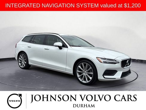 Used 2020 Volvo V60 T5 Momentum w/ Protection Package Premier image 1