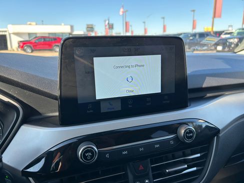 Used 2022 Ford Escape SE w/ Convenience Package image 16