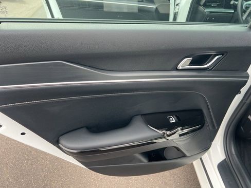 Certified 2025 Kia K5 GT-Line image 10