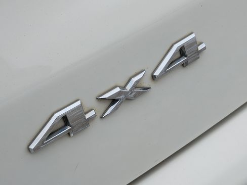 Used 2019 Jeep Compass Limited AWD/4WD image 13