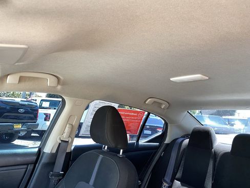Certified 2025 Nissan Sentra SV FWD image 33
