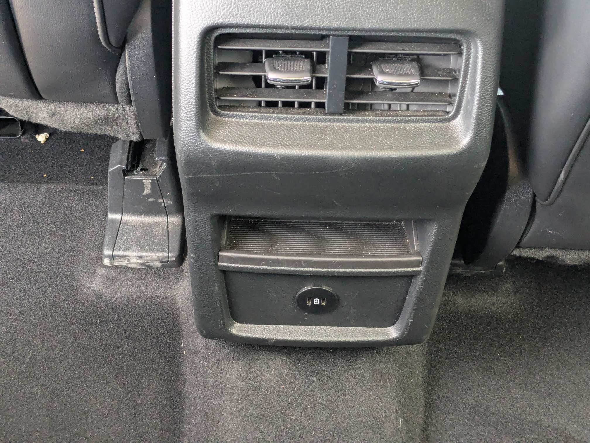 Used 2024 Ford Edge SEL AWD/4WD image 15