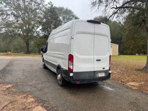 Used 2022 Ford Transit 250 148 High Roof AWD image 3