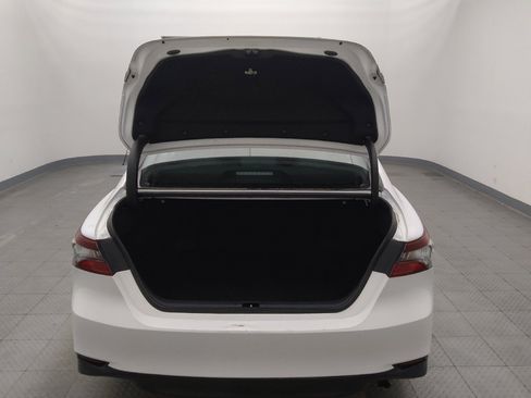Used 2022 Toyota Camry LE FWD image 29