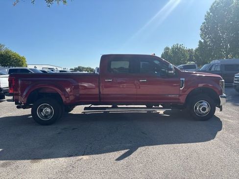 Used 2019 Ford F350 Lariat w/ Chrome Package AWD/4WD image 4