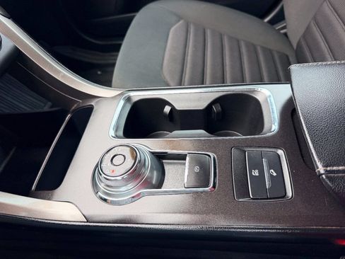Used 2018 Ford Fusion SE FWD image 37