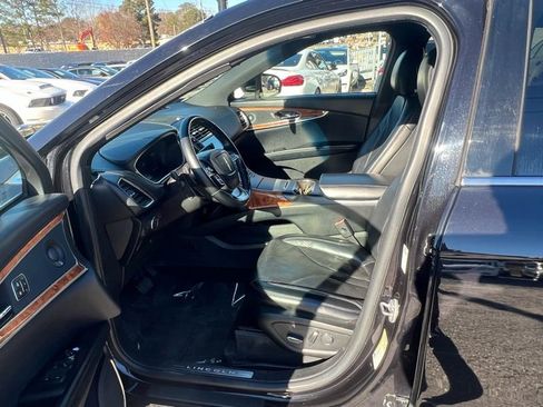 Used 2019 Lincoln Nautilus Reserve image 13