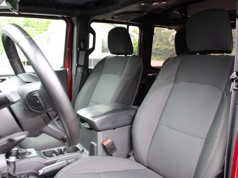 Used 2022 Jeep Wrangler Unlimited Sport AWD/4WD image 14