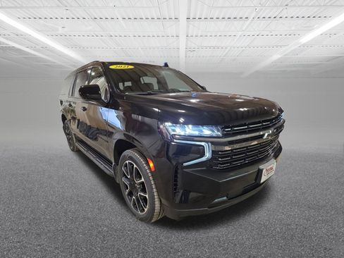 Used 2021 Chevrolet Suburban RST image 4