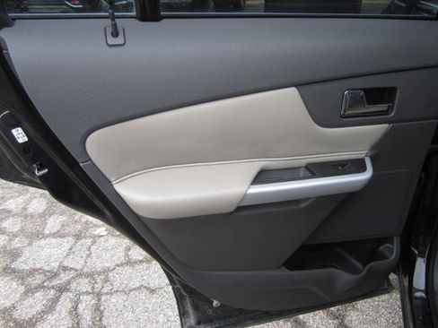 Used 2013 Ford Edge Limited w/ Vision Pkg image 44