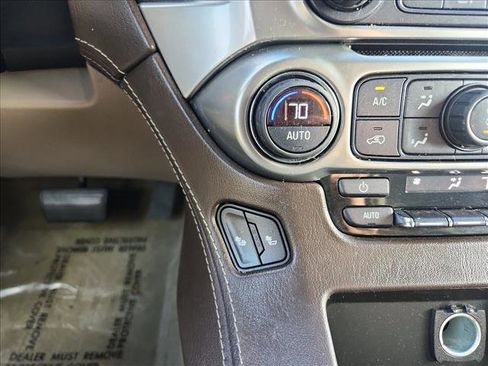 Used 2018 Chevrolet Tahoe LT image 17