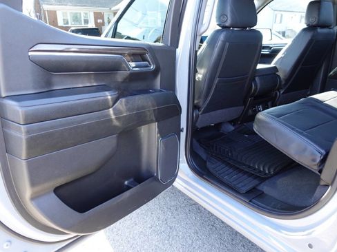 Used 2024 Chevrolet Silverado 1500 LT image 18