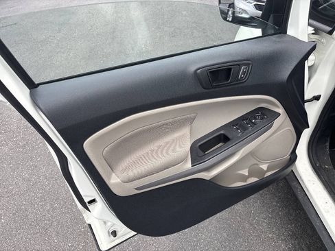 Used 2021 Ford EcoSport S AWD/4WD image 18