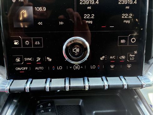 Used 2025 GMC Acadia Elevation w/ Elevation Premium Package AWD/4WD image 63