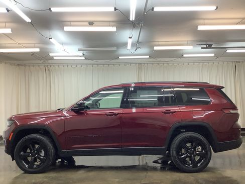 New 2025 Jeep Grand Cherokee L Limited image 10