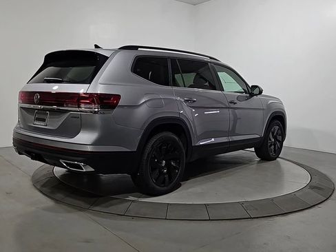 New 2026 Volkswagen Atlas SE image 5