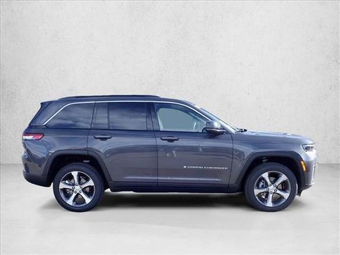 New 2026 Jeep Grand Cherokee Limited w/ Luxury Tech Group II image 5