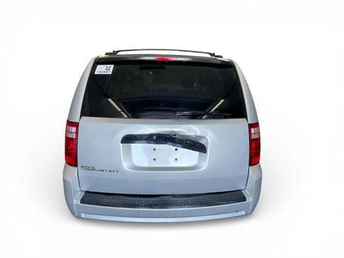 Used 2008 Dodge Grand Caravan SXT image 4