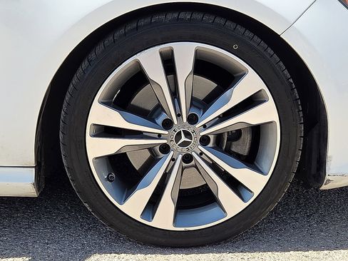 Used 2018 Mercedes-Benz CLA 250 4MATIC image 8