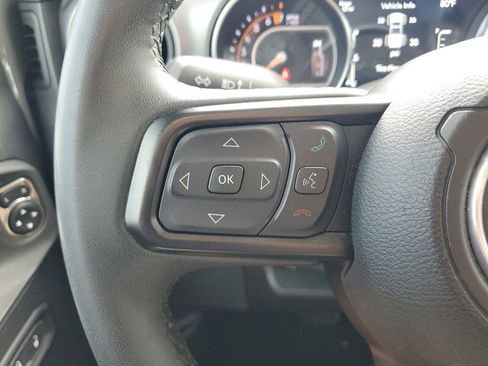 Used 2023 Jeep Gladiator Sport AWD/4WD image 21