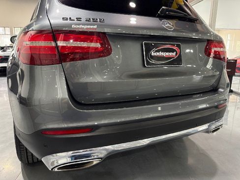 Used 2018 Mercedes-Benz GLC 300 w/ Multimedia Package image 39