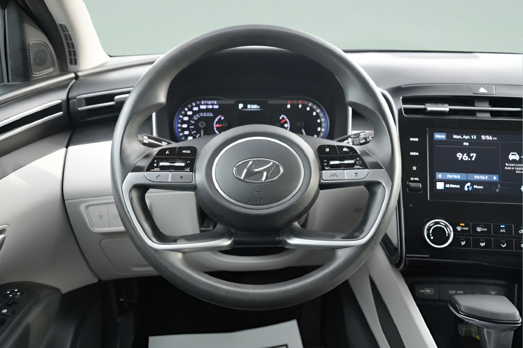 Used 2023 Hyundai Tucson SEL FWD image 16